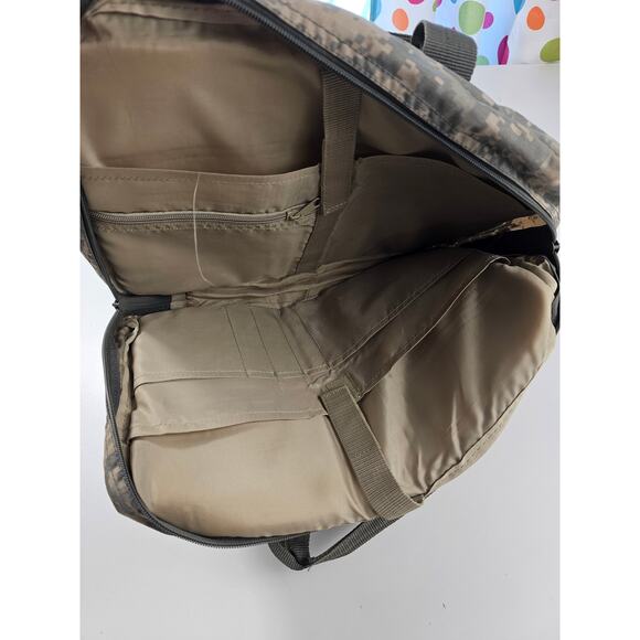 Combat medical bag army green digital camo multi pockets EUC unbranded - Picture 3 of 6